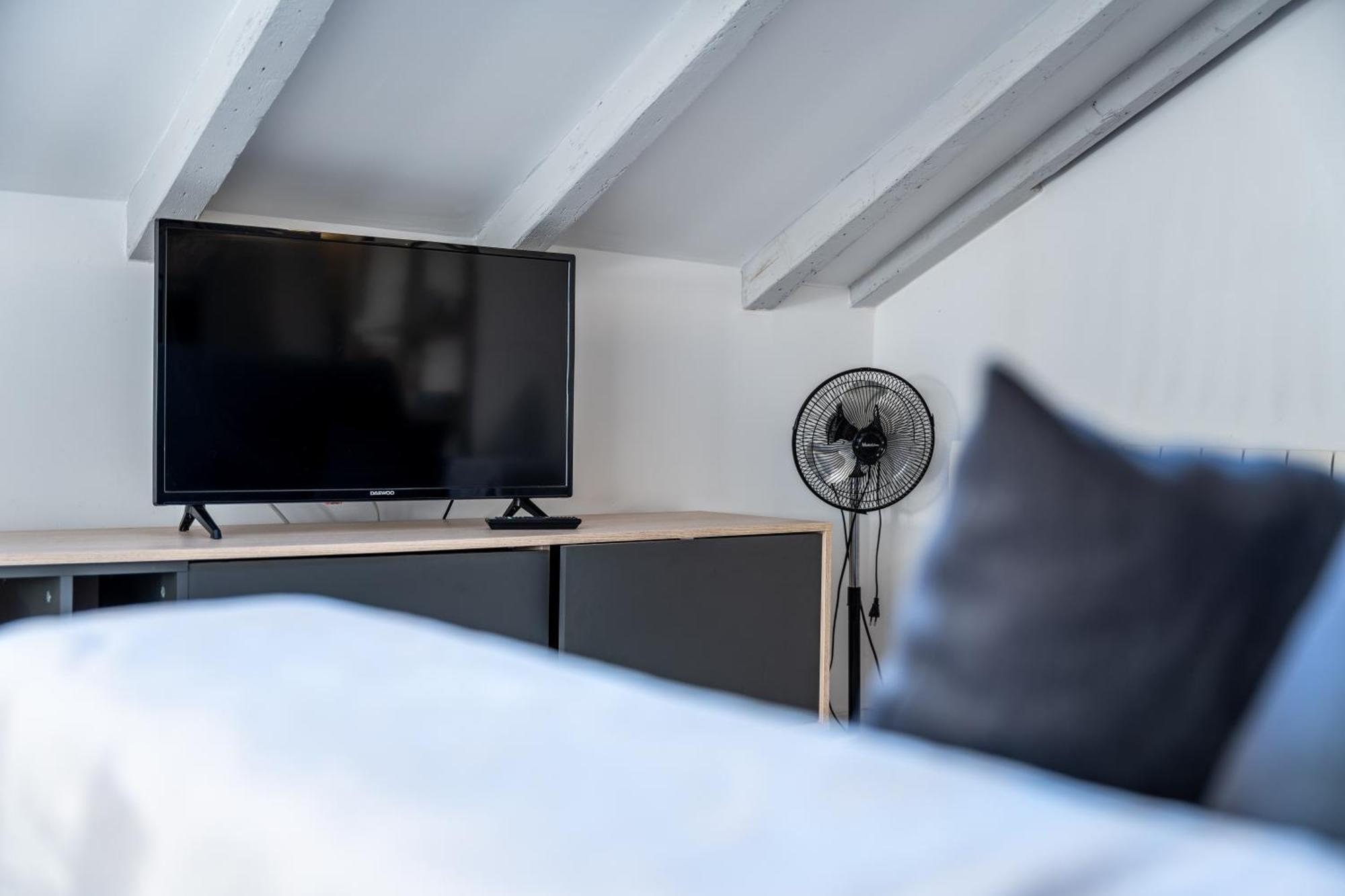 New And Bright Puertochico Attic Apartman Santender Kültér fotó